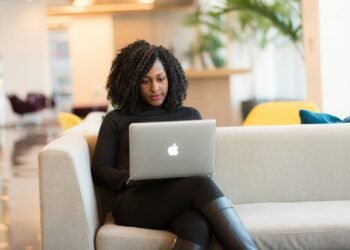 Comparatif 2025 : Les meilleures destinations européennes pour les professionnels africains du secteur technologique