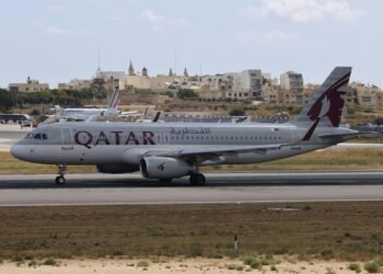 Travailler dans l’hôtellerie de luxe à Doha (Qatar) : salaires, conditions de vie et préparation pour l’avenir